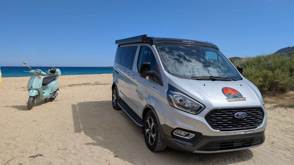 Rechercher votre vehicule Van & Scoot location de van aménagé en corse